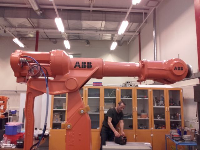 365323-5 Robot ABB 4400
