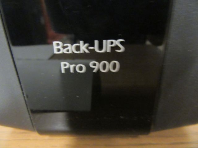 416001-3 UPS - APC Back-UPS Pro 900