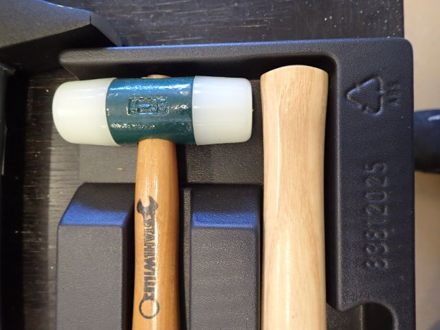 452754-8 Hammers and Släggor