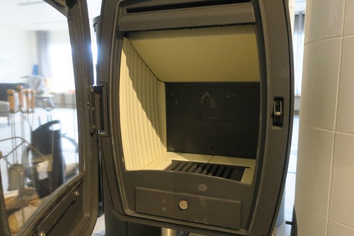 410278-6 Fireplace from Nordpeis, smarty one