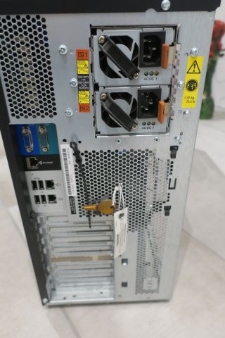 410283-16 HP 19 "display, IBM server, EATON battery backup