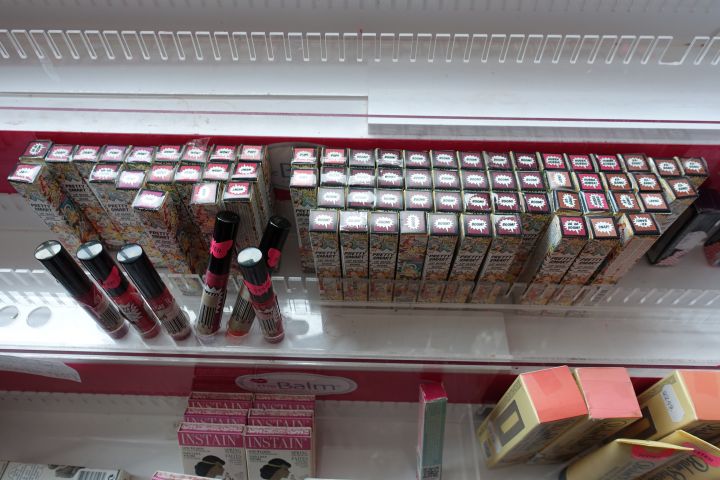 462853-4 Makeup the Balm cosmetics