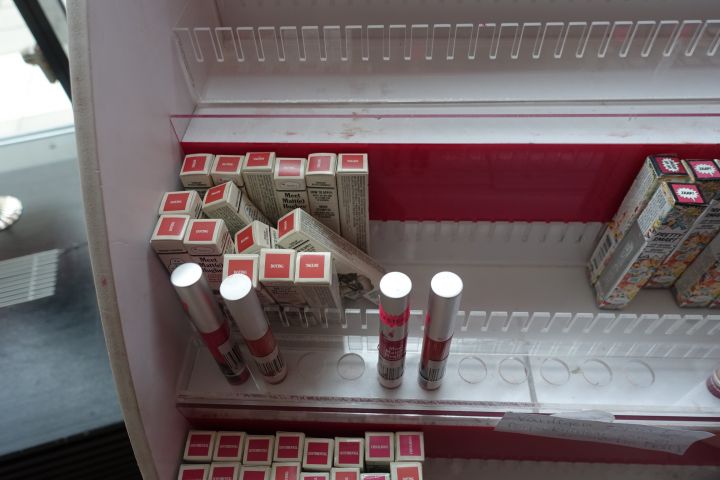 462853-5 Makeup the Balm cosmetics