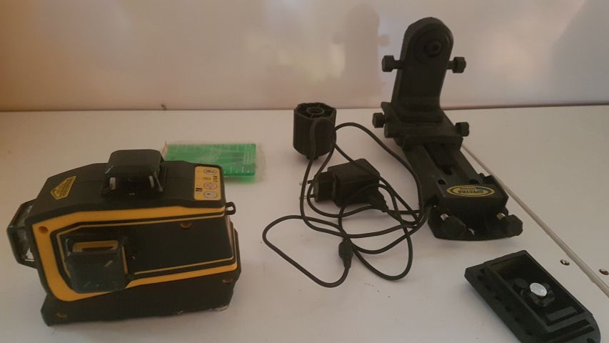 456866-2 3 plane laser in suitcase as depicted, Spectra Precision, Trimble LT58.