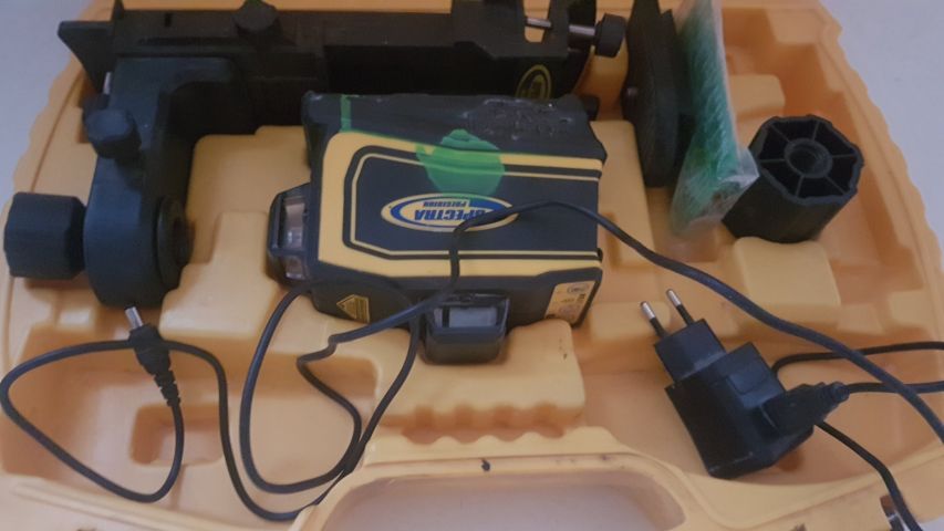 456866-8 3 plane laser in suitcase as depicted, Spectra Precision, Trimble LT58.