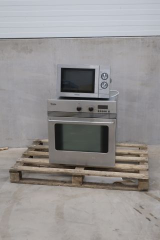 458939-1 Built-in oven Miele and microwave Melitta