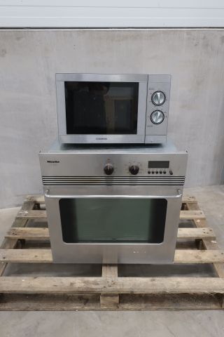 458939-2 Built-in oven Miele and microwave Melitta