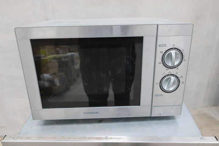 458939-6 Built-in oven Miele and microwave Melitta