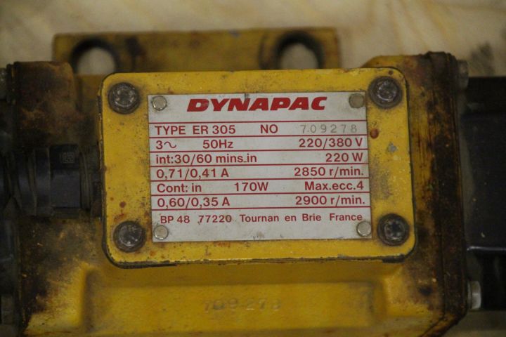 459789-4 Vibrators and machine sets