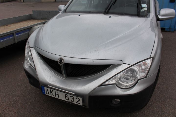 462551-3 Ssangyong Actyon Sport 2.0 XDI 4WD, 141 HP, (262256 km)
