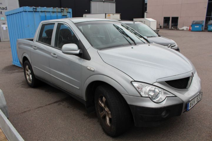 462551-4 Ssangyong Actyon Sport 2.0 XDI 4WD, 141 HP, (262256 km)
