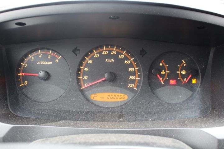 462551-6 Ssangyong Actyon Sport 2.0 XDI 4WD, 141 HP, (262256 km)