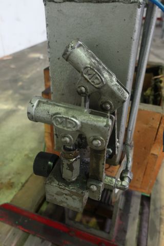 410888-3 Hydraulic press