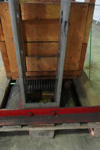 410888-8 Hydraulic press