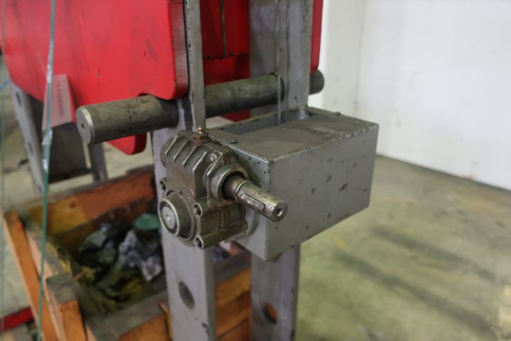 410888-9 Hydraulic press