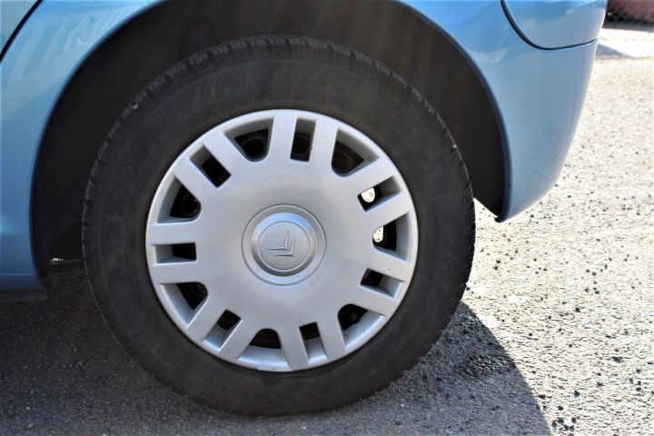 433545-14 Lemon C3 1.4i Sx Comfort-03