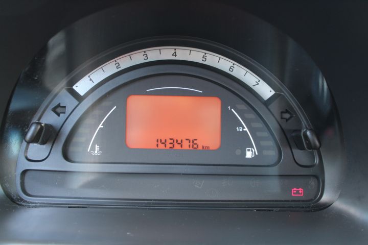 433545-24 Lemon C3 1.4i Sx Comfort-03