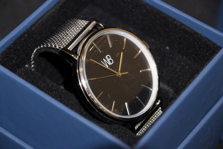 464940-41 4 wrist watches WB Watches