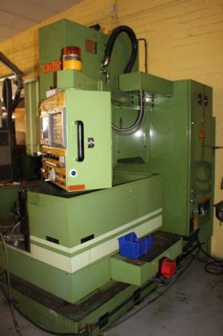 454661-7 CNC machine Victor VCenter-4 -89