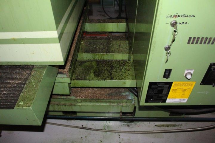 454661-13 CNC machine Victor VCenter-4 -89