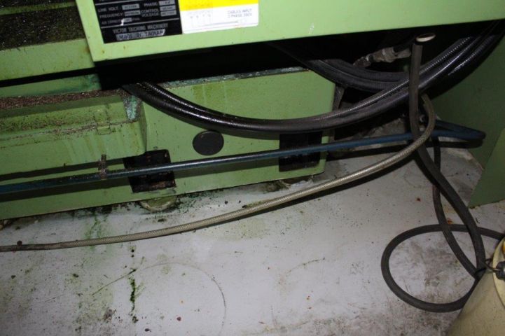 454661-14 CNC machine Victor VCenter-4 -89