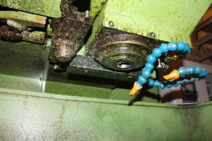 454661-19 CNC machine Victor VCenter-4 -89