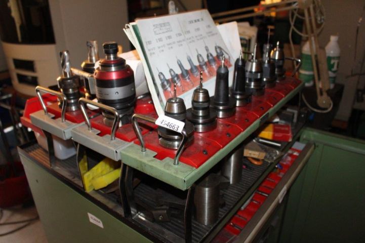 454661-23 CNC machine Victor VCenter-4 -89