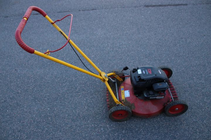 459824-12 Lawn mower Klippo Champion KO2000