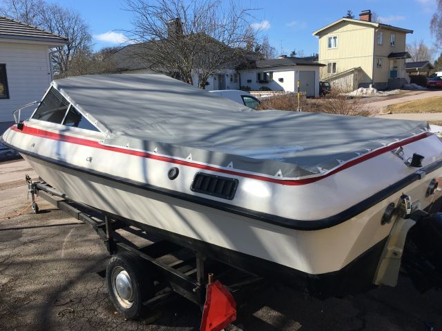 469995-5 Fletcher V8 21 foot with trailer