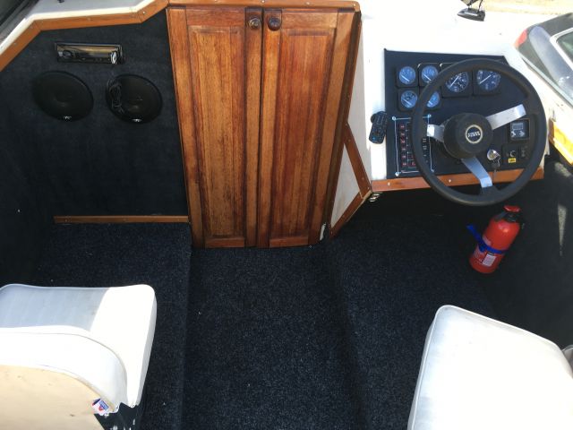 469995-24 Fletcher V8 21 foot with trailer