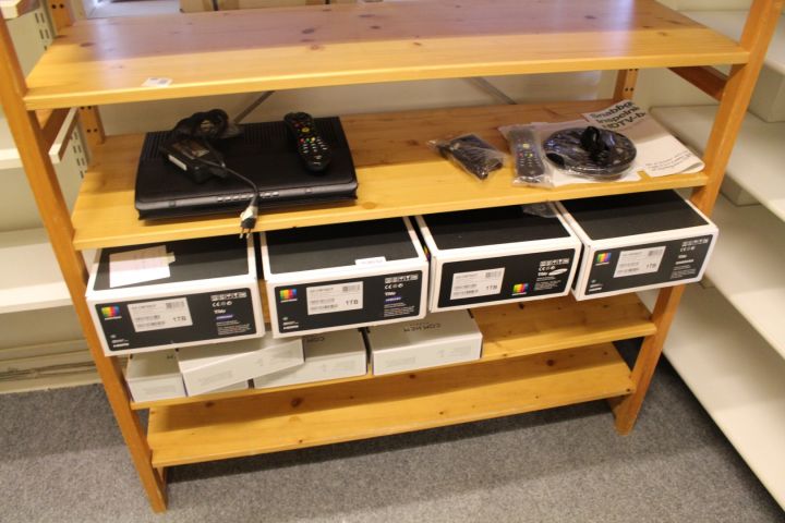 468632-1 Comhem Tivo box 4 st, Comhem reuter 4 pcs