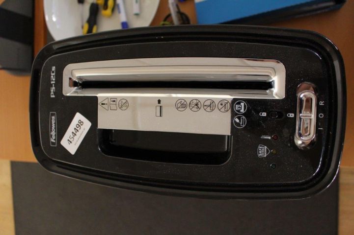 454498-8 Document Destroyer Fellowes incl. Stationery