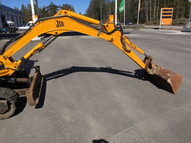 470535-4 Jcb 805 super 2.5 ton track excavator
