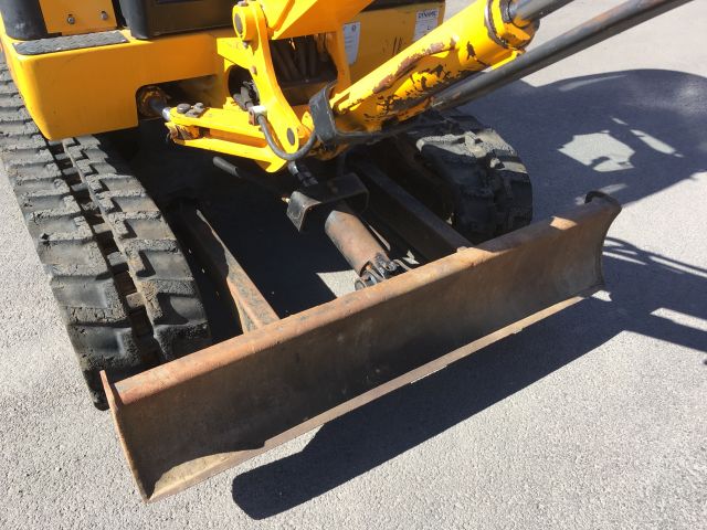 470535-5 Jcb 805 super 2.5 ton track excavator