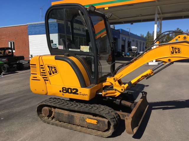 470535-8 Jcb 805 super 2.5 ton track excavator