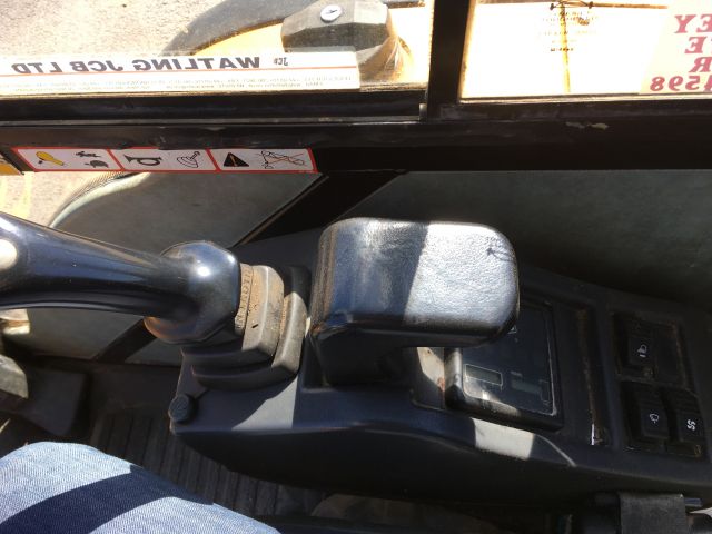 470535-32 Jcb 805 super 2.5 ton track excavator