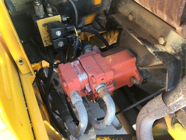 470535-44 Jcb 805 super 2.5 ton track excavator