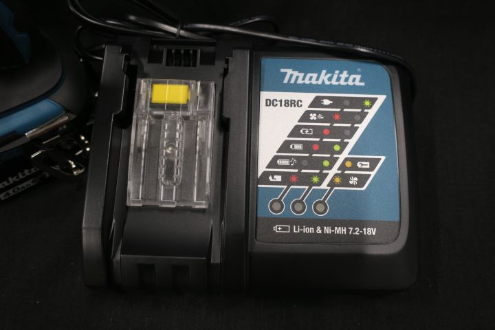 471565-4 Verktygspaket Makita DLX2118MJ