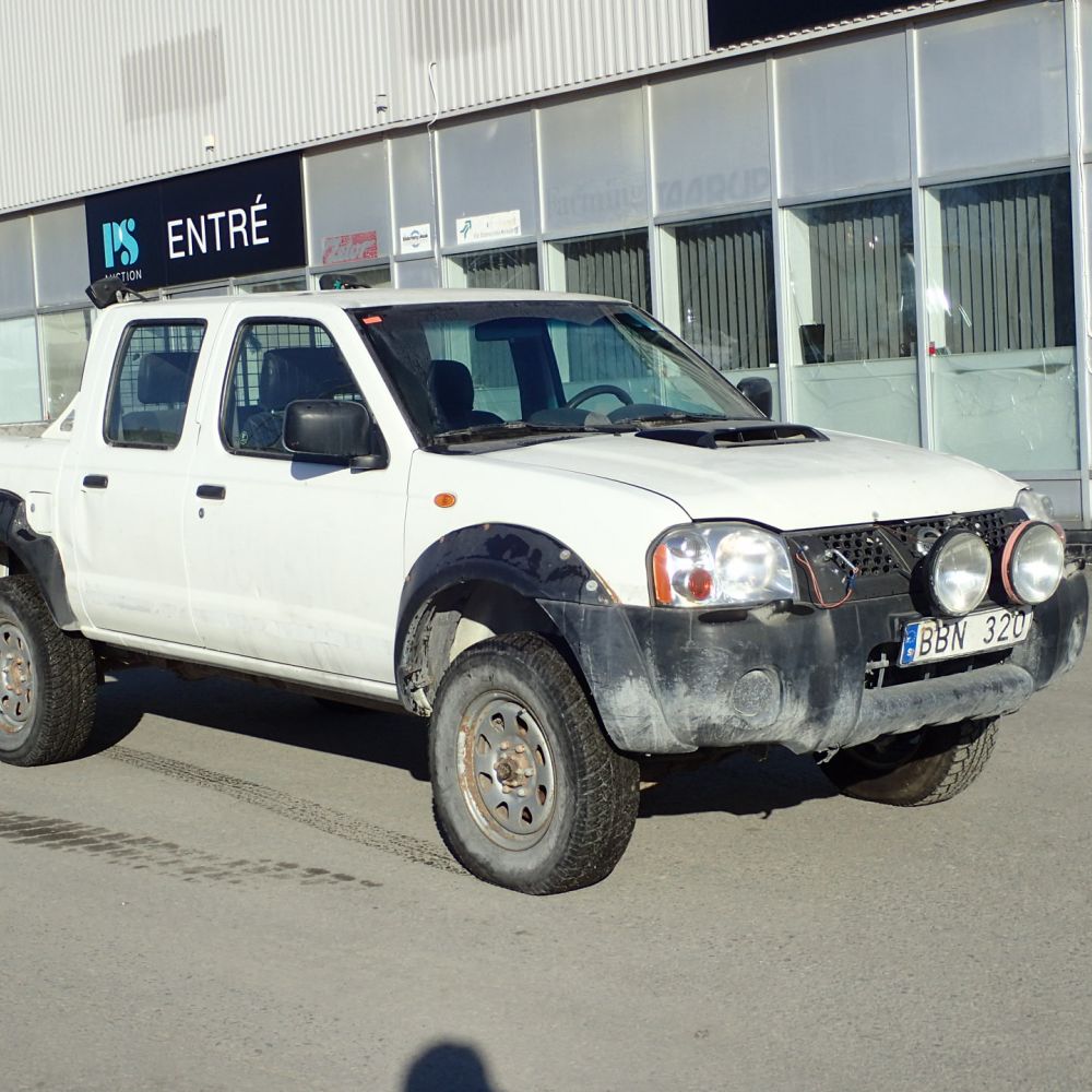 452961-1 NISSAN NP300 Reg: BBN320