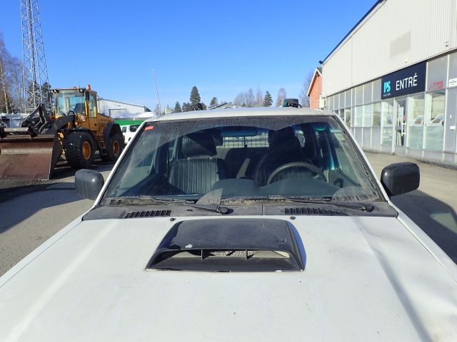 452961-21 NISSAN NP300 Reg: BBN320