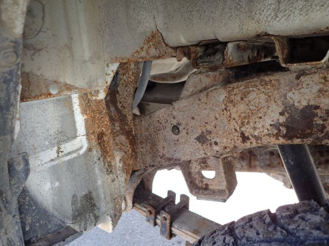 452961-37 NISSAN NP300 Reg: BBN320