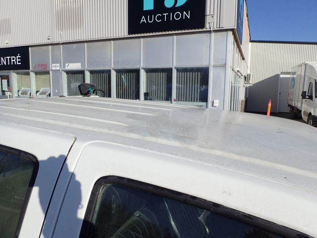 452961-56 NISSAN NP300 Reg: BBN320