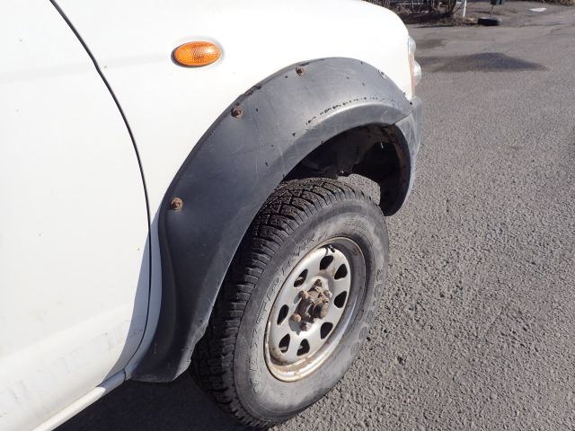 452961-57 NISSAN NP300 Reg: BBN320