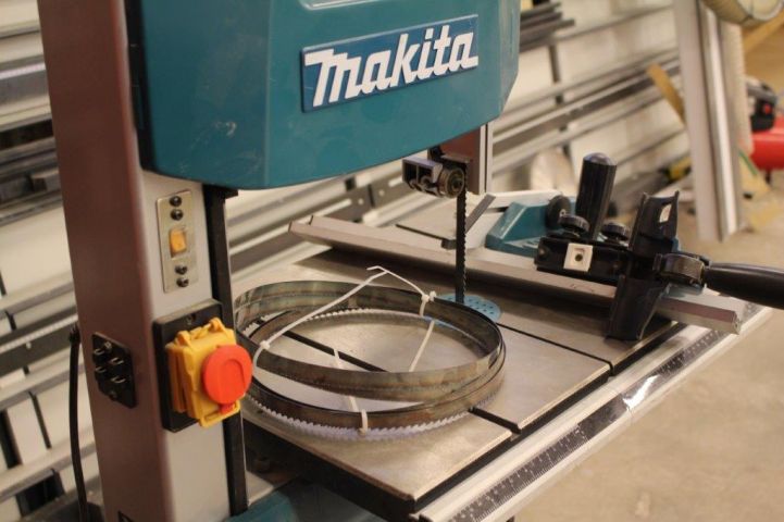 439409-10 Band saw Makita LB1200F