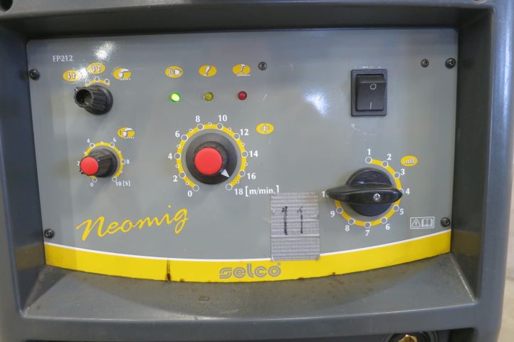 401727-2 Migwelder Selco Neomig 2400