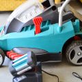 472279-3 Bosch battery lawn mower Rotak 37Li – with battery and charger, key is missing!