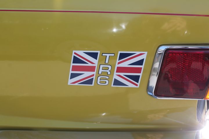 472608-10 Triumph TR6 Convertible -1974