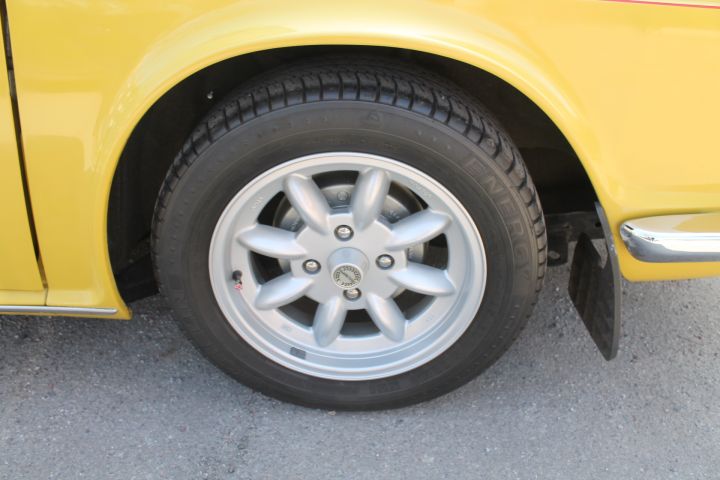 472608-11 Triumph TR6 Convertible -1974