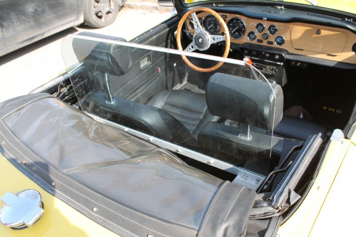472608-15 Triumph TR6 Convertible -1974