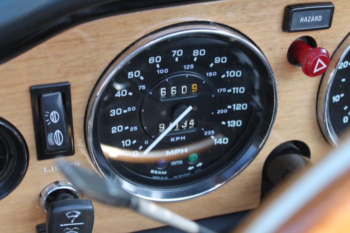 472608-22 Triumph TR6 Convertible -1974